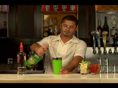 How to Make an Apple Martini