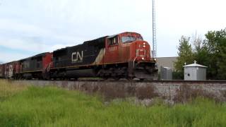 CN SD75 with C40-8M
