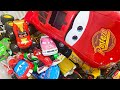 【lightning mcqueen toys collection】おもちゃのトミカ、ライトニング・マックイーン、サリー、ドッグ・ハドソン、ルイジ、フィルモアはたらくくるま!