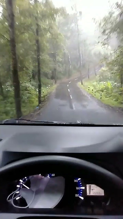 Story' wa nyetir mobil Avanza siang hari kehujanan