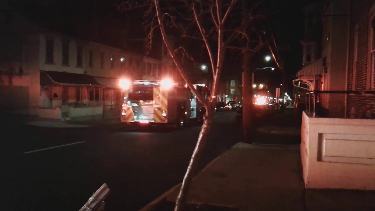 AFD Engines 4 & 9 + BC 43 Responding to 3 Alarm House Fire - YouTube