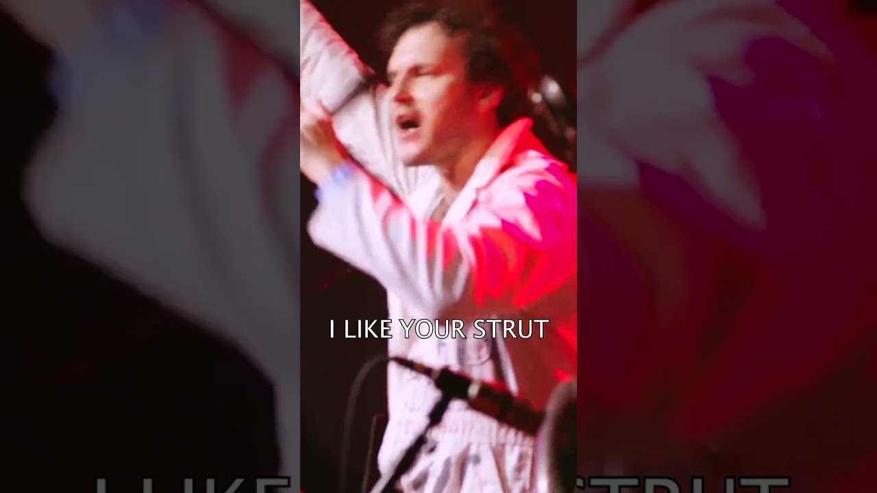 I Like Your Strut adlı videoyu YouTube'da izle I Like Your Strut adlı videoyu YouTube'da izle