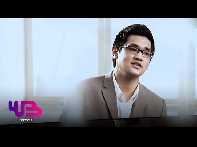 Afgan - Bukan Cinta Biasa (Official Music Video) class=