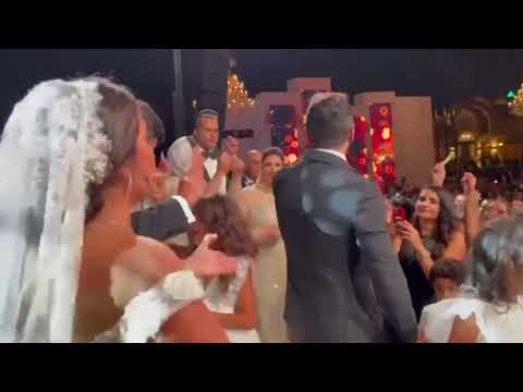 تامر حسني يغني يا بنت الاية مع الجمهور