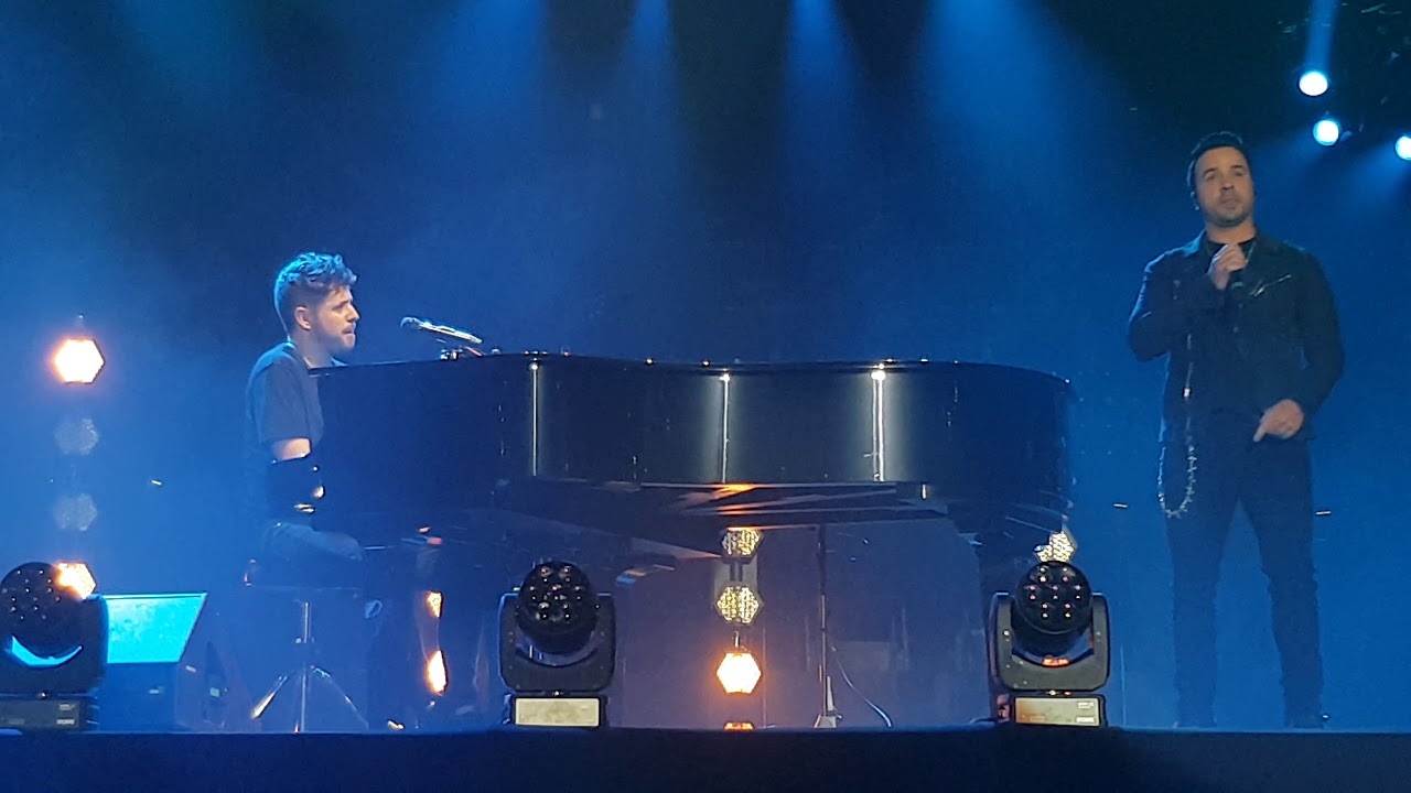 No me doy por vencido * Pablo López y Luis Fonsi * #TourSantaLibertad #WizinkCenter #Madrid