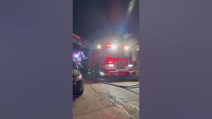 5 hospitalized after Hilltop house fire