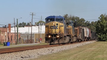 CSX L225-21 with a YN2 Dash 8 Leader