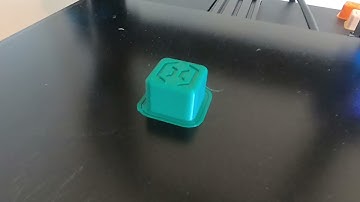 Artillery Sidewinder X1 3D printed green test cube