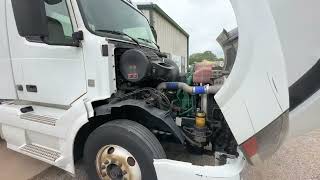 Stock 2014 Volvo Vnlt300 Daycab, Parts Unit
