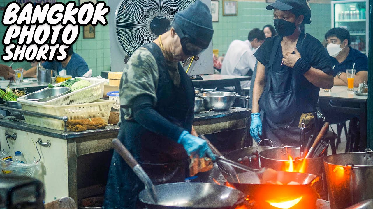 Jay Fai Michelin Star Street Food Bangkok Old Town (Street Photography POV)