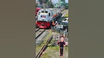 dimarahi karena Menerobos palang pintu kereta api #keretaapi #railfans #shorts