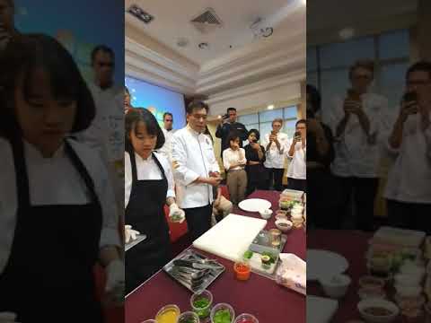 Modern Thai platting presentation for competition
