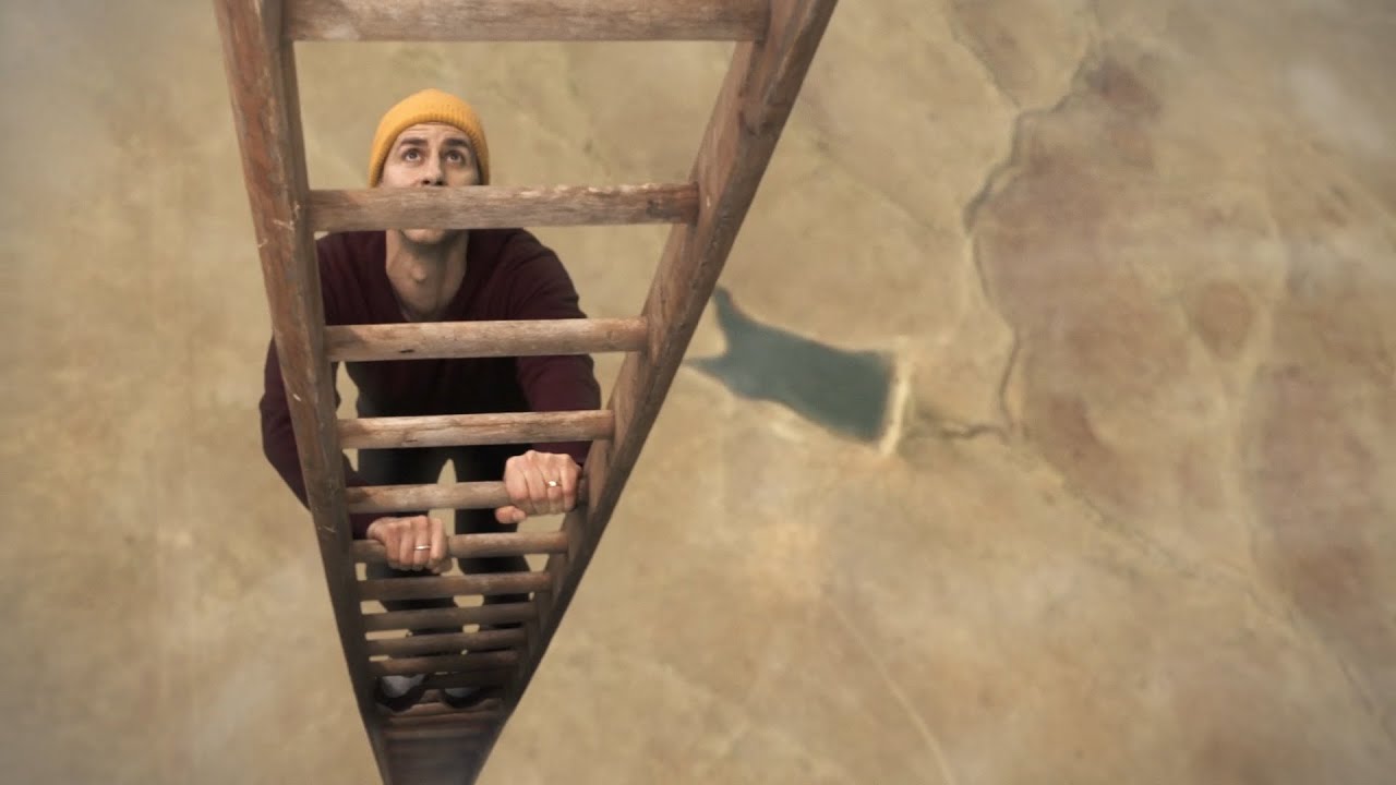Maximo Park - I Don't Know What I'm Doing (Official Video) video thumbnail