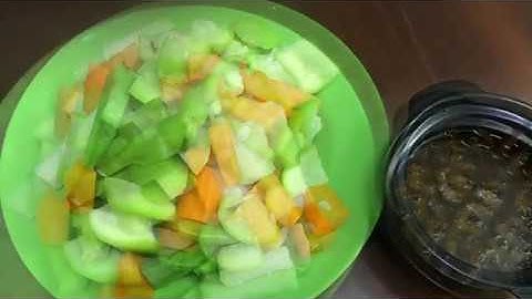 Nấu ăn. Kho quẹt- Rau củ quả luộc.