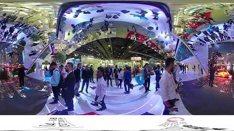 360 Video - Take a look around the du stand at GITEX 2018