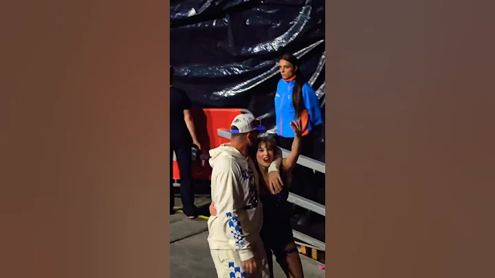 Travis Kelce kissing Taylor Swift on the head at the Eras Tour 🥺❤️ #shorts #taylorswift