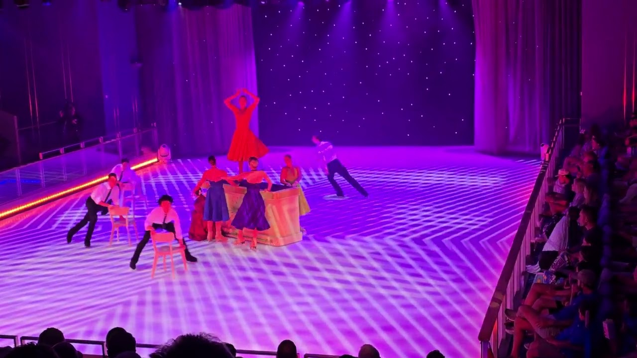 Utopia of the Seas Ice Skating Show 
