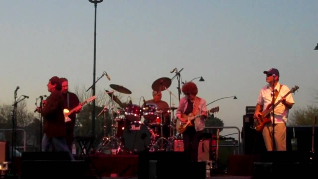 The DelRayz in Downtown Mesa Arizona (Cadillac VooDoo).MP4