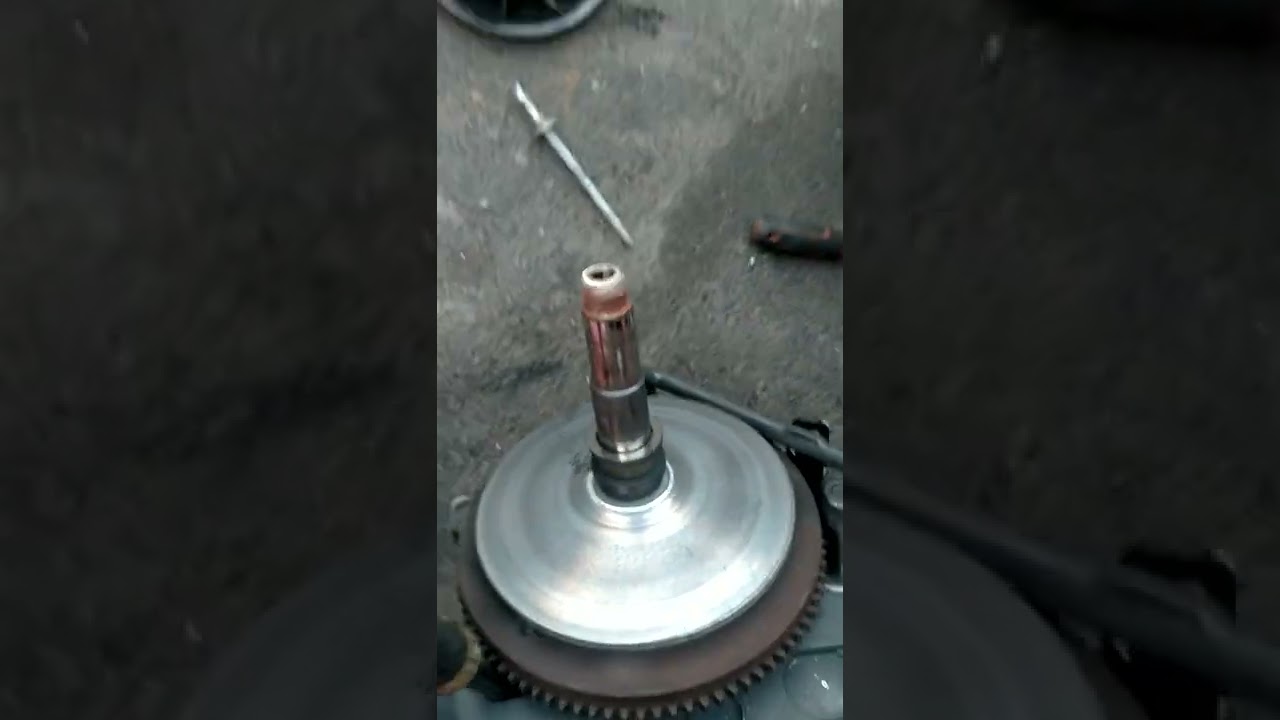 Démontage variateur moteur voiture sans permis KUBOTA