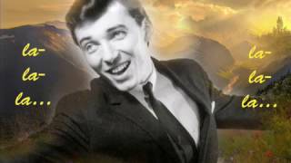 Karel Gott / U nás jaro nekončí