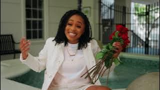 Erica Mason - Remind You Visualizer