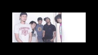 Video thumbnail of "ALONE AT LAST - GADIS KECIL BERBISA"