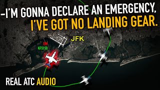 The Landing Gear DOES NOT COME DOWN on final Approach at Kennedy. REAL ATC by REAL ATC 53,498 views 2 months ago 6 minutes, 22 seconds