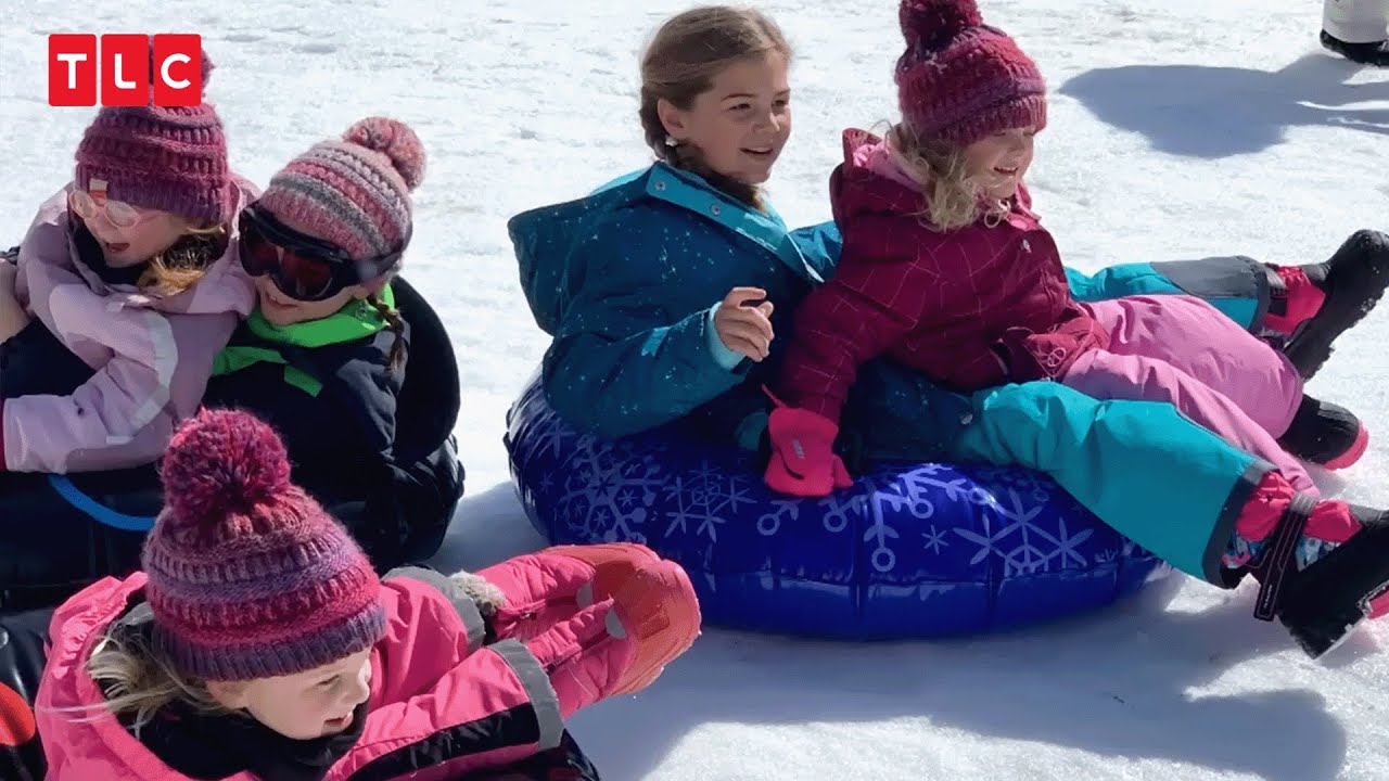5つ子ちゃん】大人も子供も大はしゃぎ?初めての雪遊び⛄️ | 5つ子 