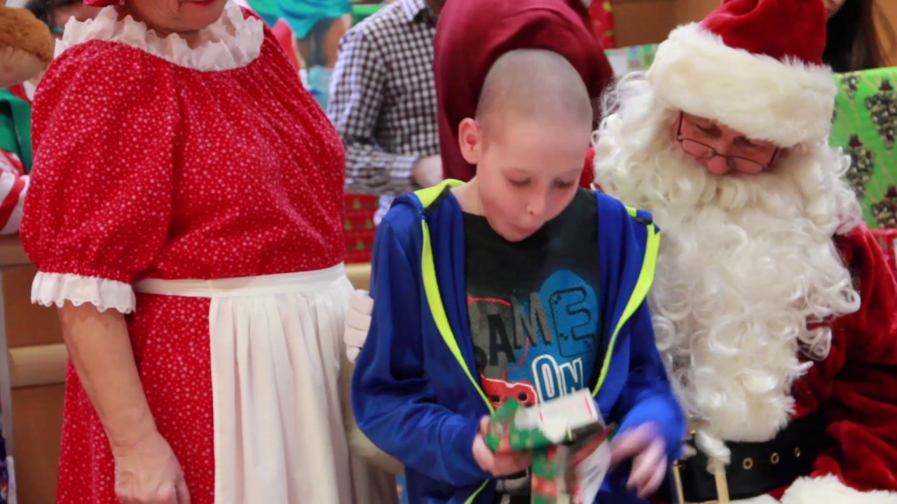 giving up Cancer Patients Get Holiday Gifts From Family in Memory of 4-Year-Old Son