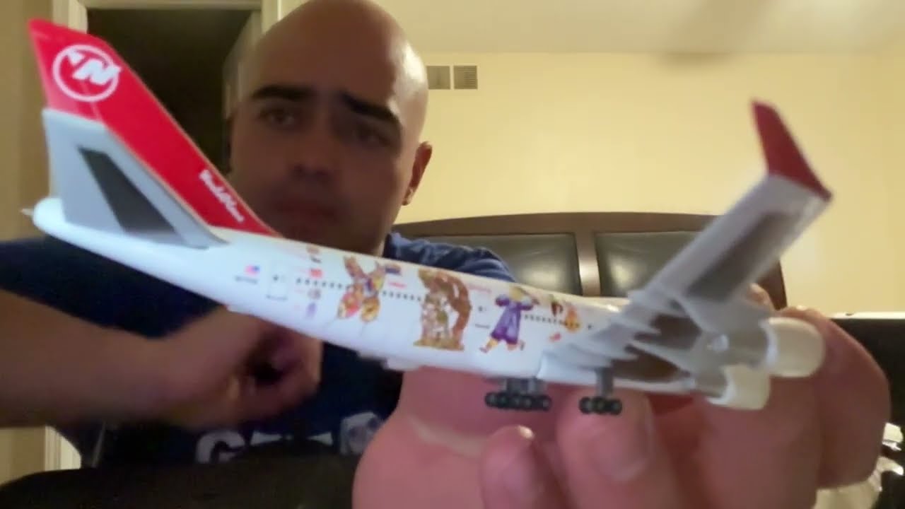Unboxing Herpa Wings 1:500 Scale Northwest Boeing 747-400 “World Plane”