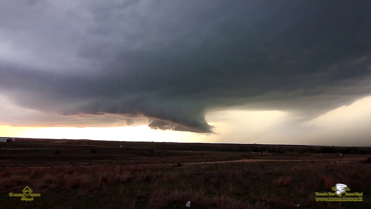 Rotating wall cloud April 21 2020 Tornado warned supercell timelapse south ...