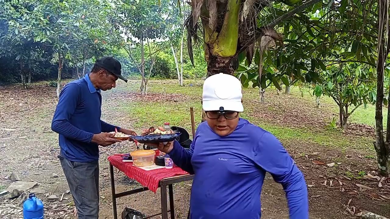 Mais um dia da construção do galinheiro 🐓🐓🐓🐓