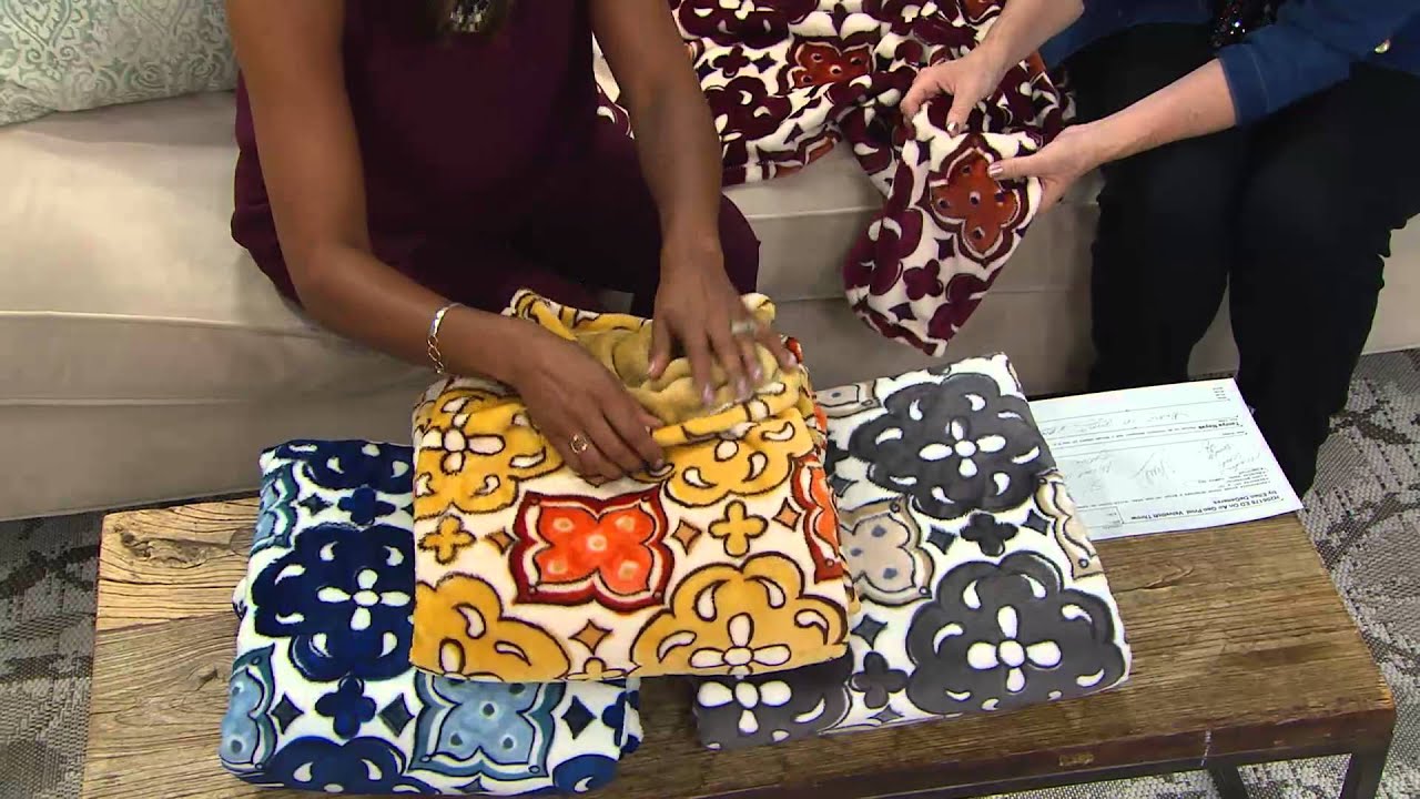 ED On Air Geo Print Velvetloft Throw by Ellen DeGeneres with Jane