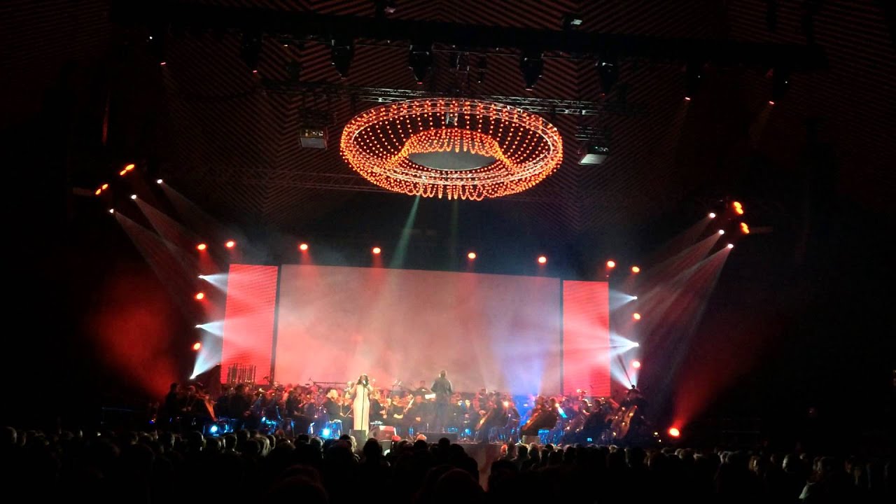 Skyfall - Onita Boone The Sound of Hollywood Konzert - YouTube