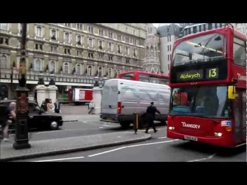 Video: In London Wurden Doppeldeckerbusse Zu Obdachlosenunterkünften Umgebaut