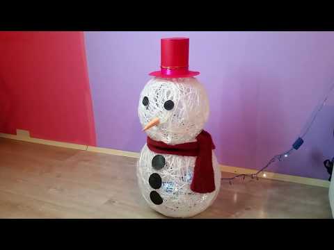 Video: How To Make A Snowman Out Of Thread And Glue