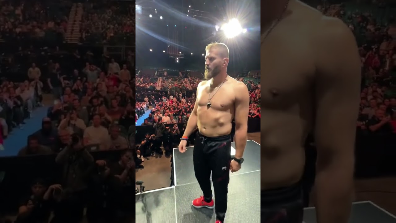 UFC 282 | Blachowicz vs Ankalaev | Final Face Off