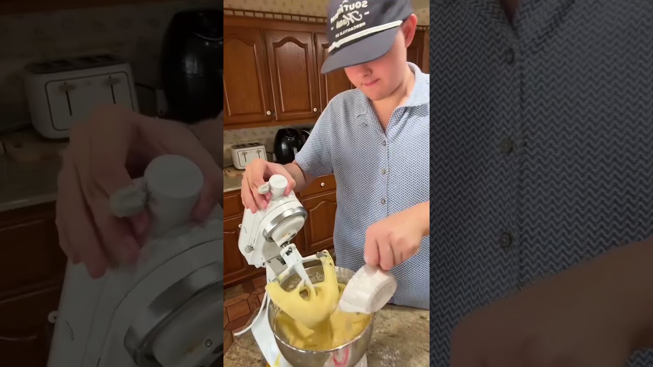Sour Cream Pound Cake for Mom's Birthday!
