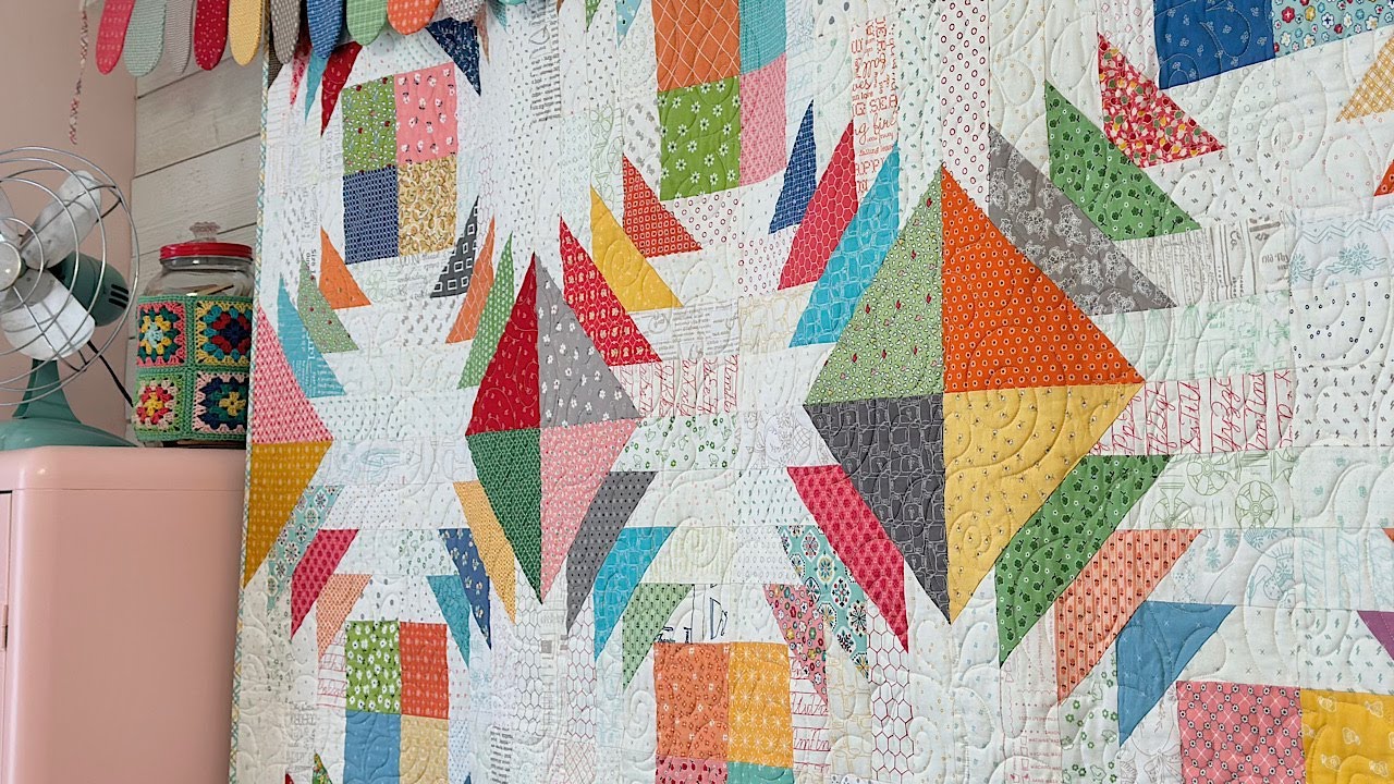 SCRAPPINESS is HAPPINESS ~ Quilt Book ~ by Lori Holt ~ 32 Scrappy Quilt  Patterns