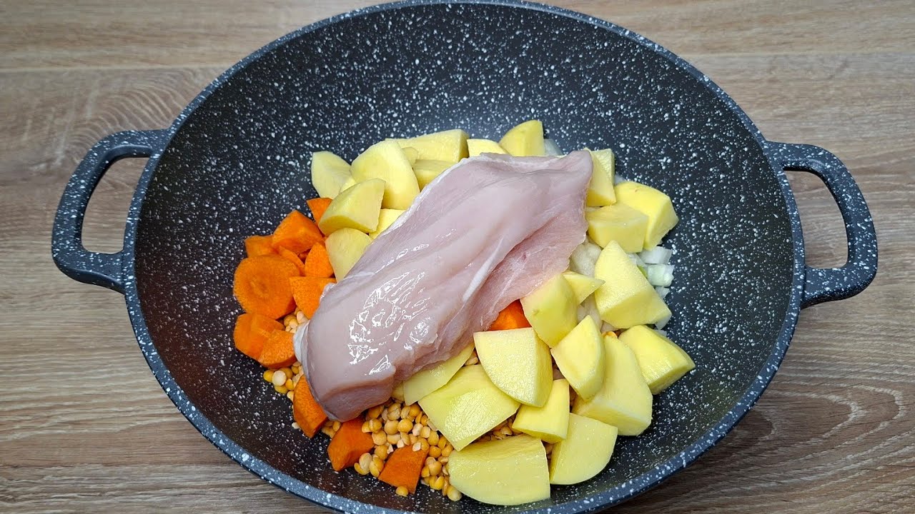 Что может быть вкуснее этого супа? Немного овощей и кусочек грудки.  Вкусно было всем. 