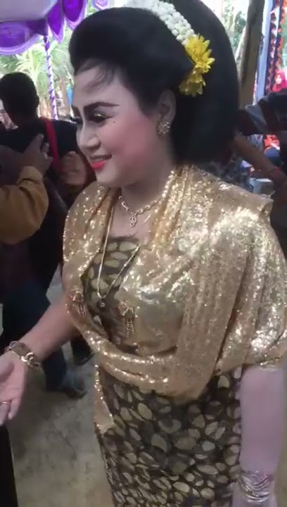 Cantik dan gemulainya sinden tayub bikin ngilerr