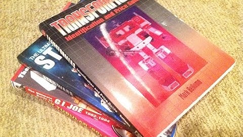 Ultimate Guide To Vintage Transformers Action Figures by Mark Bellomo - MIKE PLAYS WITH TOYS #26