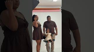 Behind the scenes: Family photoshoot with a toddler 😩 #photoshoot #bts #familypic