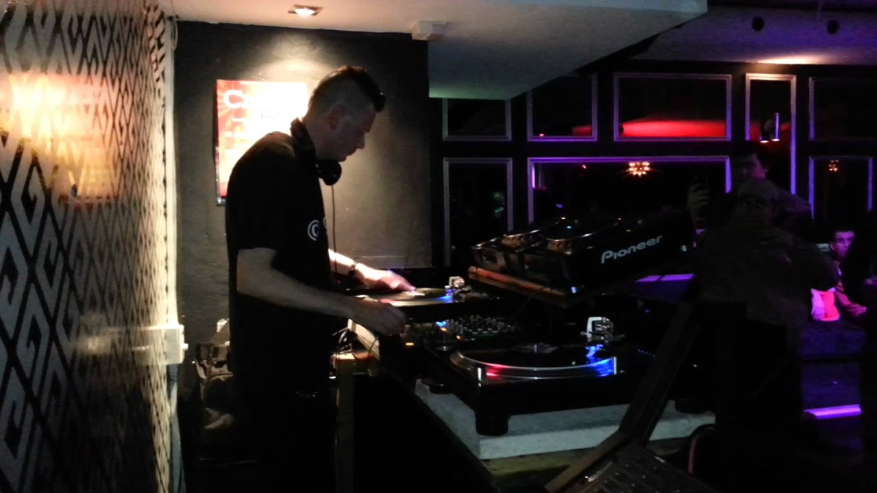 DJ Mark N in Sydney - YouTube