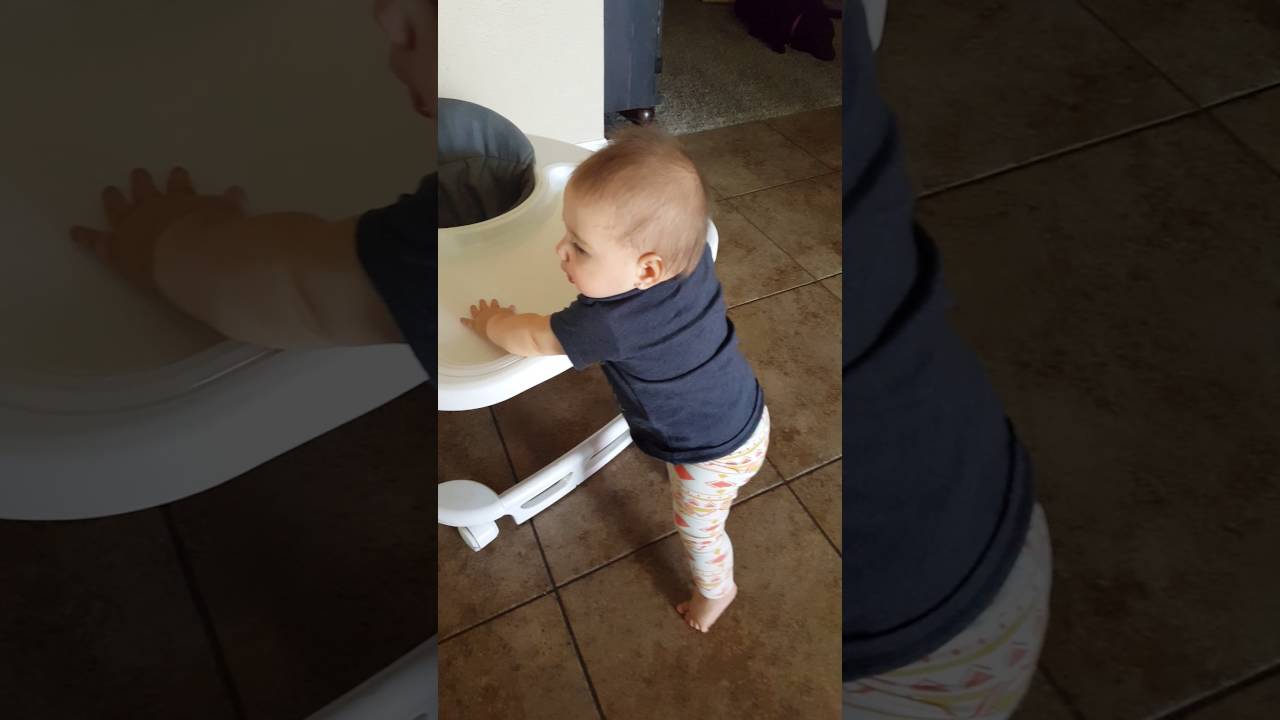baby walking at 7 months