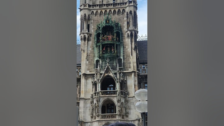 Clock Tower's performance at the Neues Rathaus, Munich