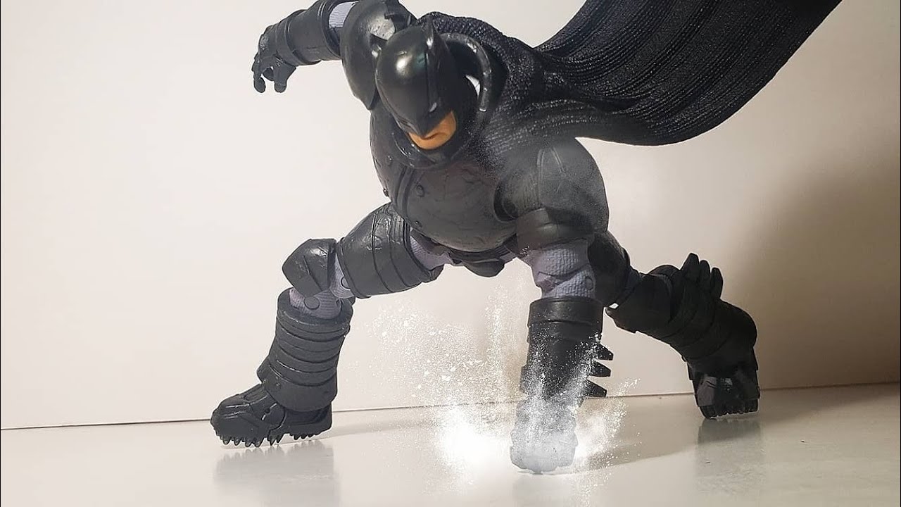 Mcfarlane Toys Dc Multiverse The Dark Knight Returns Armored Batman Action Figure Review!