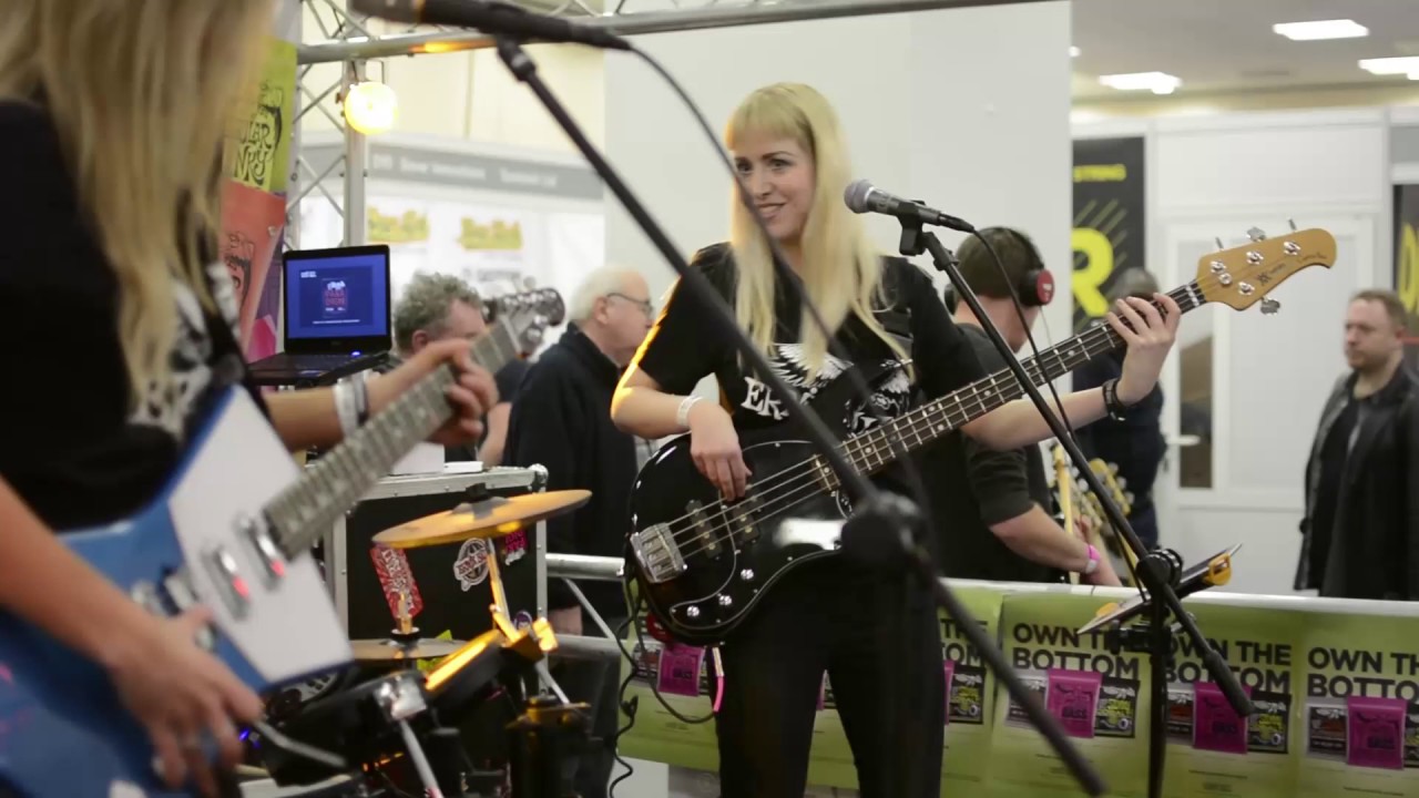 Ellen O'Reilly, Eilidh Mckellar, Siân Monaghan - Roxanne London Bass Guitar  Show 2017 - YouTube