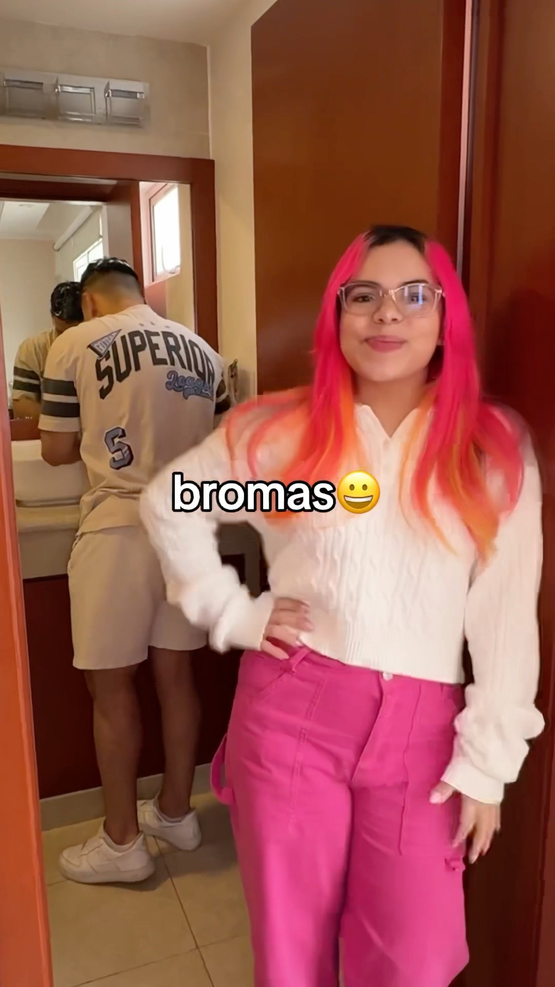 PEGAMENTO EN EL CABELLO