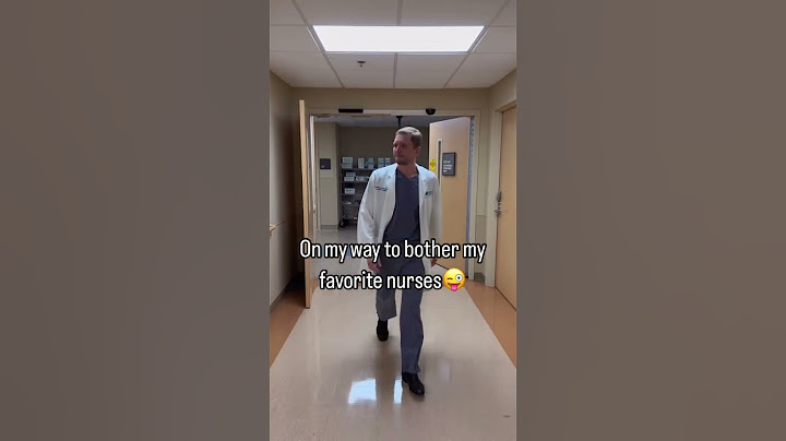 On my daily mission to annoy my favorite nurses!😂A little laughter goes a long way in a busy day🩺❤️